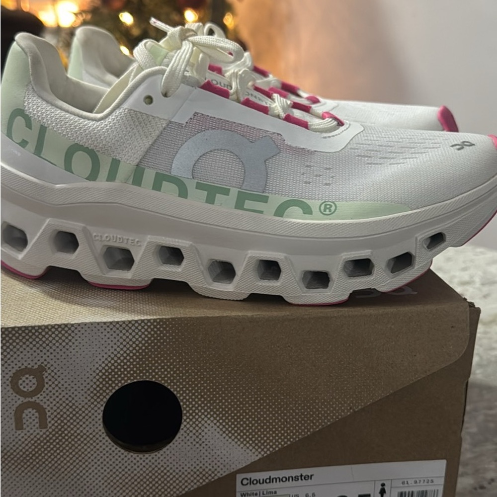 On Running Cloudmonster White and Pink Athletic Shoes 6.5 Women’s New Never Worn
